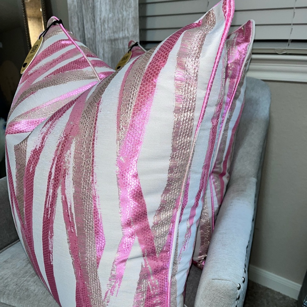 1-NWT CALLISTO HOME DECORATIVE PILLOWS (Read description for additional details) - Picture 5 of 11